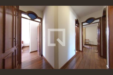 Casa à venda com 913m², 7 quartos e 8 vagas