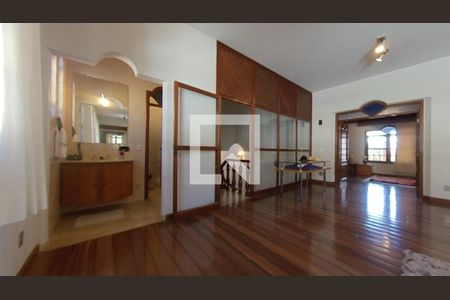 Casa à venda com 913m², 7 quartos e 8 vagas