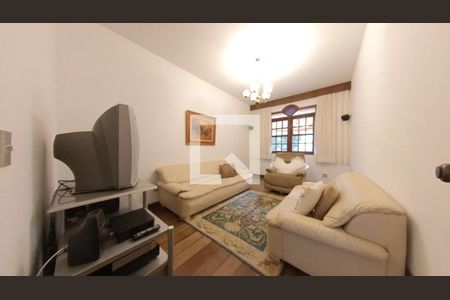 Casa à venda com 913m², 7 quartos e 8 vagas