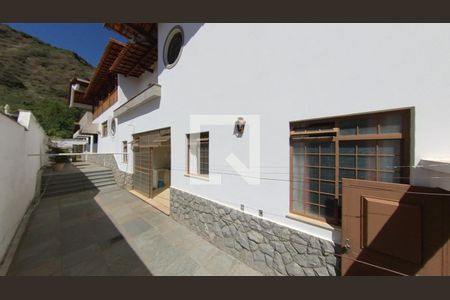 Casa à venda com 913m², 7 quartos e 8 vagas