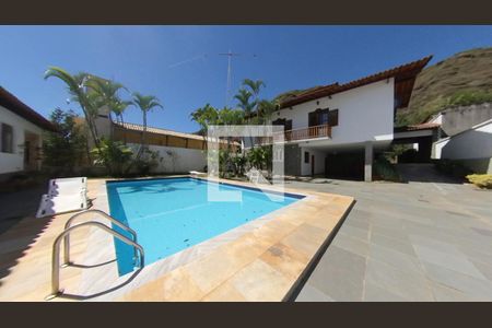 Casa à venda com 913m², 7 quartos e 8 vagas