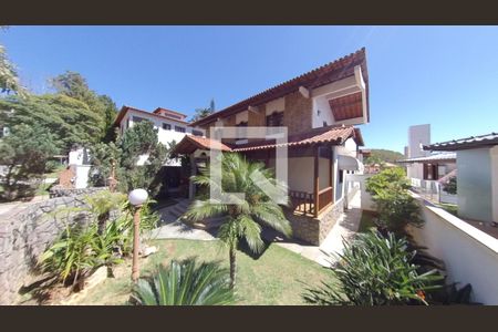 Casa à venda com 913m², 7 quartos e 8 vagas