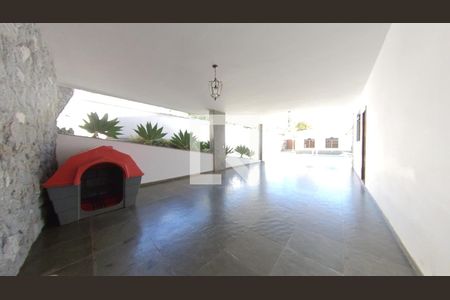 Casa à venda com 913m², 7 quartos e 8 vagas