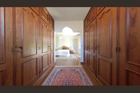 Casa à venda com 913m², 7 quartos e 8 vagas