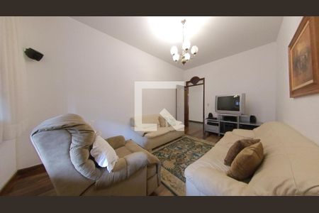 Casa à venda com 913m², 7 quartos e 8 vagas