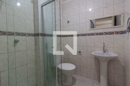 Banheiro de apartamento para alugar com 1 quarto, 55m² em Serraria, São José