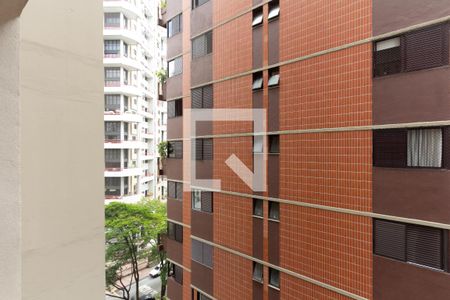 Vista de apartamento à venda com 4 quartos, 136m² em Itaim Bibi, São Paulo