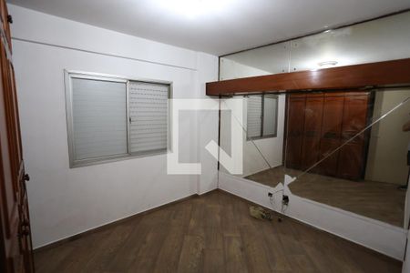 Quarto 2 de apartamento para alugar com 2 quartos, 52m² em Vila Marieta, São Paulo