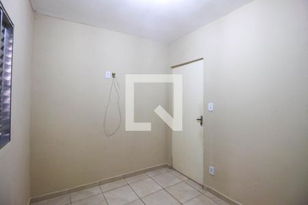 Quarto 2 de casa para alugar com 2 quartos, 60m² em Vila Bancária, São Paulo