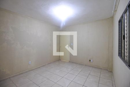 Quarto 1 de casa para alugar com 2 quartos, 60m² em Vila Bancária, São Paulo