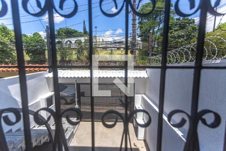 Vista sala de estar de casa à venda com 3 quartos, 140m² em Jardim do Mar, São Bernardo do Campo