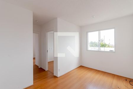 Sala de apartamento para alugar com 2 quartos, 40m² em Jardim Santa Emilia, São Paulo
