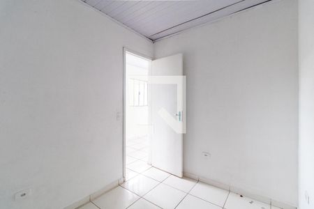 Quarto 2 de casa para alugar com 2 quartos, 30m² em Jardim Lúcia, São Paulo
