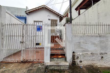 Casa à venda com 70m², 1 quarto e 1 vaga Casa à venda com 70m², 1 quarto e 1 vagaFachada