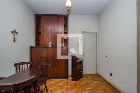 Sala de kitnet/studio à venda com 1 quarto, 30m² em Barro Preto, Belo Horizonte