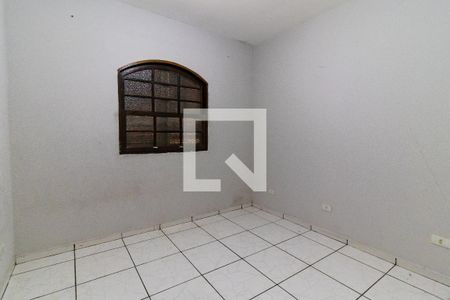 Quarto 1 de casa para alugar com 2 quartos, 120m² em Vila Carmosina, São Paulo