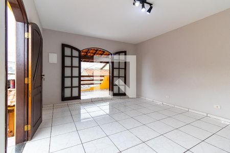 Sala de casa para alugar com 2 quartos, 120m² em Vila Carmosina, São Paulo