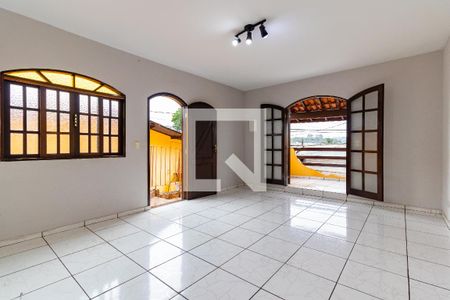 Sala de casa para alugar com 2 quartos, 120m² em Vila Carmosina, São Paulo