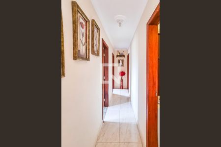 Corredor de casa à venda com 3 quartos, 275m² em Santa Monica, Belo Horizonte