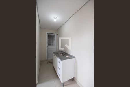 Sala e cozinha de apartamento para alugar com 2 quartos, 38m² em Padroeira, Osasco