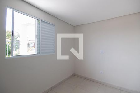 Quarto 1 de apartamento para alugar com 2 quartos, 38m² em Padroeira, Osasco