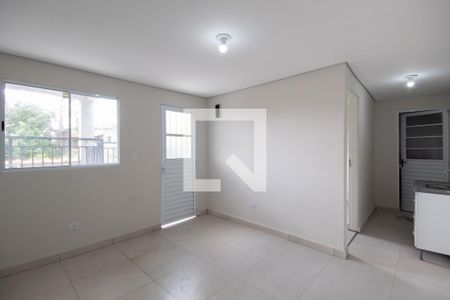 Sala e cozinha de apartamento para alugar com 2 quartos, 38m² em Padroeira, Osasco