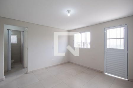 Sala e cozinha de apartamento para alugar com 2 quartos, 38m² em Padroeira, Osasco