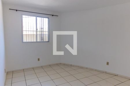 Quarto 1 de casa para alugar com 2 quartos, 60m² em Marechal Hermes, Rio de Janeiro