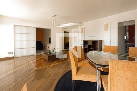 Apartamento à venda com 180m², 3 quartos e 4 vagasSala