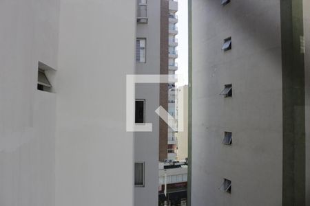 Vista da Sala de apartamento à venda com 3 quartos, 95m² em Cambuí, Campinas