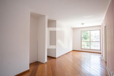 Apartamento para alugar com 62m², 2 quartos e 2 vagasSala