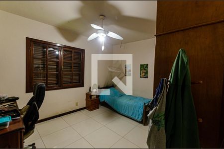 Quarto 1 de casa de condomínio à venda com 5 quartos, 450m² em Sapê, Niterói