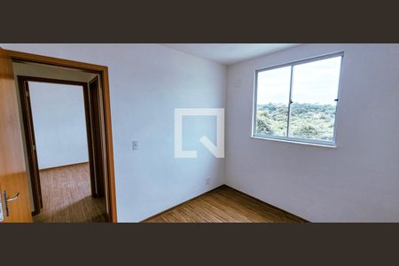 Quarto 1 de apartamento para alugar com 2 quartos, 45m² em São Gonçalo, Contagem