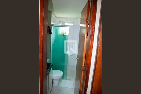 Banheiro de apartamento à venda com 2 quartos, 78m² em Arvoredo Ii, Contagem