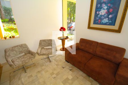 Sala de casa à venda com 5 quartos, 280m² em Retiro do Chale, Brumadinho