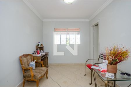 Sala 2 de casa para alugar com 4 quartos, 200m² em Palmeiras, Belo Horizonte