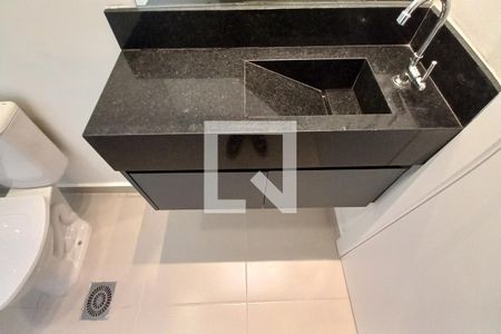 Detalhe do banheiro de apartamento para alugar com 1 quarto, 45m² em Jardim do Trevo, Campinas