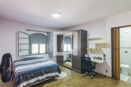 Quarto 1 Suite de casa para alugar com 3 quartos, 300m² em Vila Scarpelli, Santo André