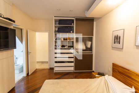 Armário da Suíte de casa à venda com 3 quartos, 400m² em Santa Tereza, Belo Horizonte