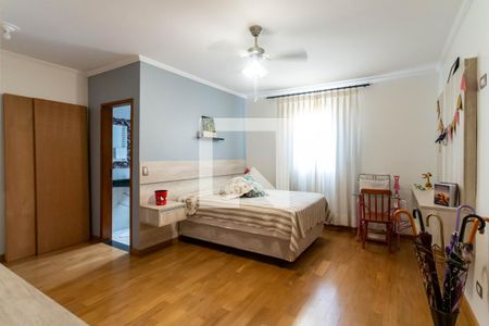 Casa à venda com 220m², 3 quartos e 4 vagas Casa à venda com 220m², 3 quartos e 4 vagasSuíte 3