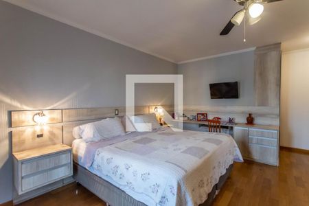 Casa à venda com 220m², 3 quartos e 4 vagas Casa à venda com 220m², 3 quartos e 4 vagasSuíte Master