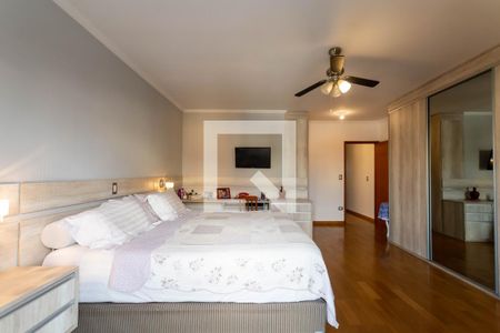 Casa à venda com 220m², 3 quartos e 4 vagas Casa à venda com 220m², 3 quartos e 4 vagasSuíte Master