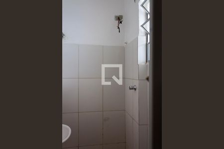 Banheiro de casa para alugar com 1 quarto, 23m² em Taboão, São Bernardo do Campo