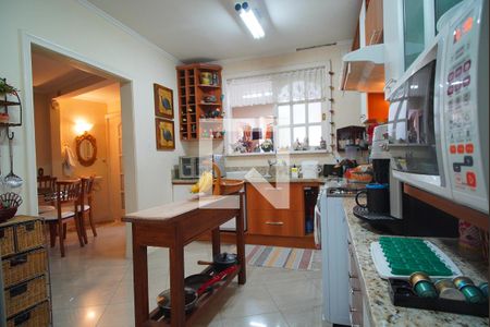 Cozinha  de casa à venda com 3 quartos, 200m² em São João, Porto Alegre