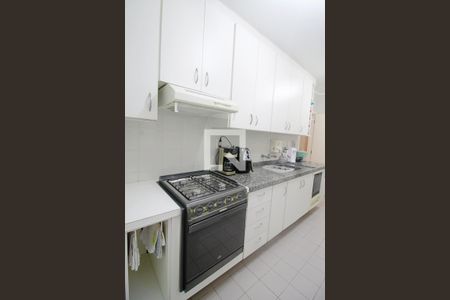 Apartamento à venda com 117m², 3 quartos e 3 vagas Apartamento à venda com 117m², 3 quartos e 3 vagasCozinha