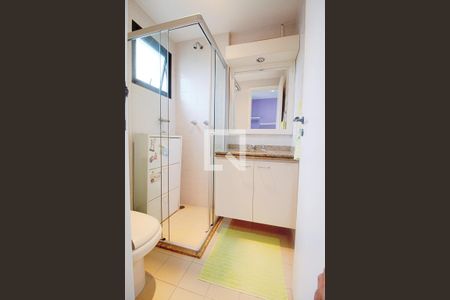 Apartamento à venda com 117m², 3 quartos e 3 vagas Apartamento à venda com 117m², 3 quartos e 3 vagasBanheiro da Suíte 2