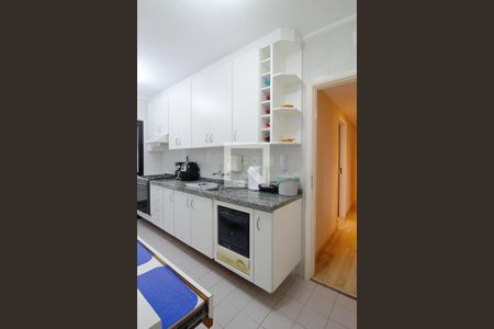 Apartamento à venda com 117m², 3 quartos e 3 vagas Apartamento à venda com 117m², 3 quartos e 3 vagasCozinha