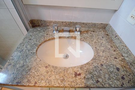 Apartamento à venda com 117m², 3 quartos e 3 vagas Apartamento à venda com 117m², 3 quartos e 3 vagasBanheiro da Suíte 2