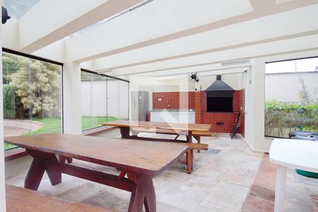 Apartamento à venda com 117m², 3 quartos e 3 vagas Apartamento à venda com 117m², 3 quartos e 3 vagasÁrea comum - Churrasqueira