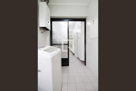 Apartamento à venda com 117m², 3 quartos e 3 vagas Apartamento à venda com 117m², 3 quartos e 3 vagasÁrea de Serviço